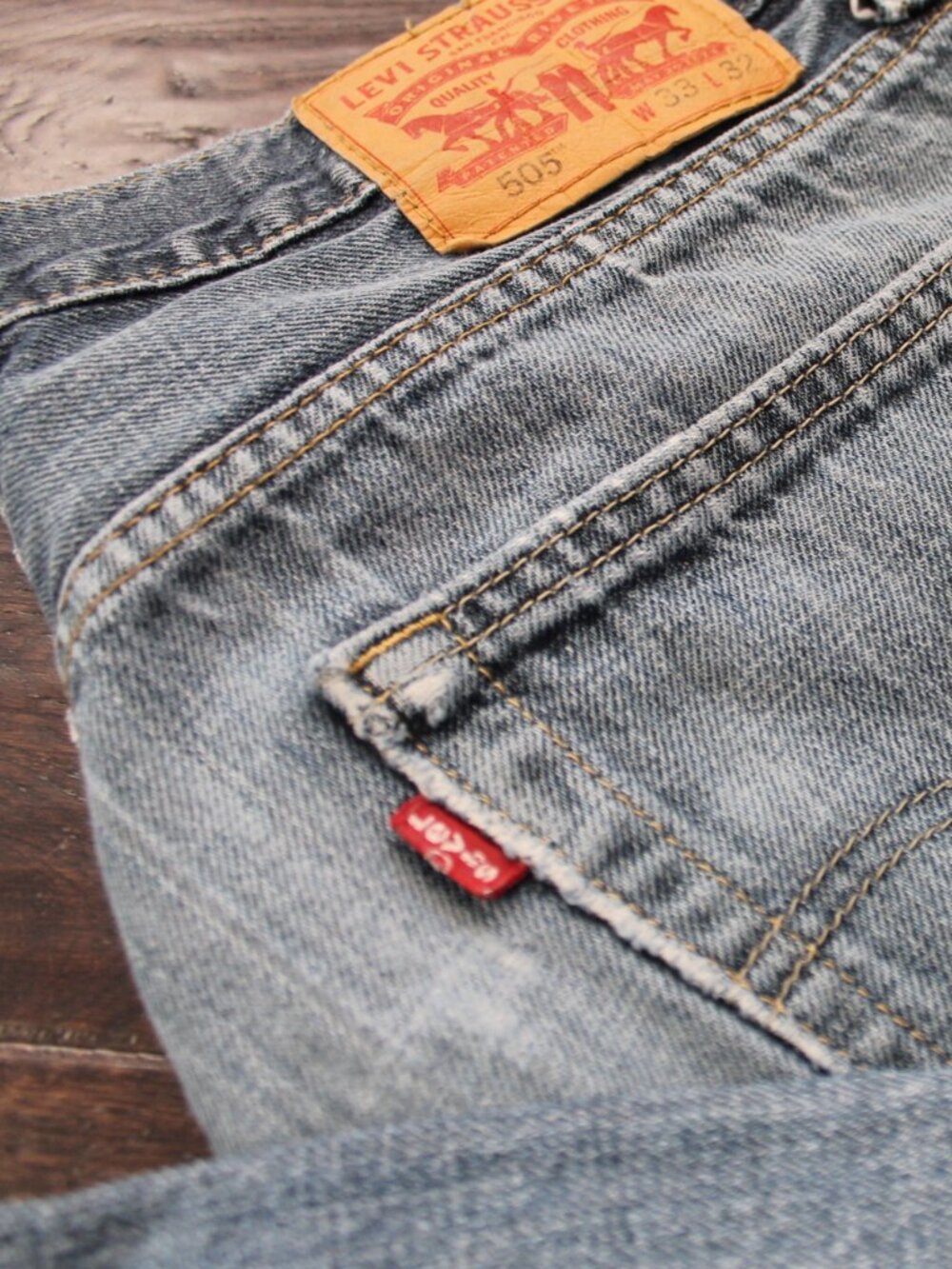 Levi’s 505 Denim Jeans Men’s Size 33x32 Regular Distressed 2014 CW-5014